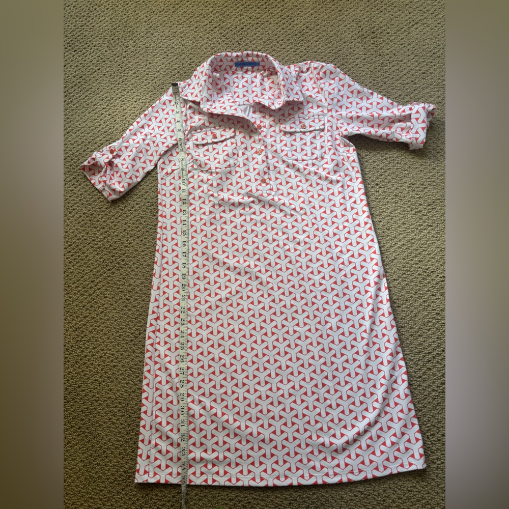 J. McLaughlin orange and white geometric patterned dress. Great colors.